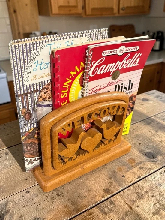 Vintage 1975 Solid Wood Die Cut Goose Welcome Napkin Recipe Mail Book Holder - Picture 3 of 13